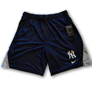 yankees nike shorts